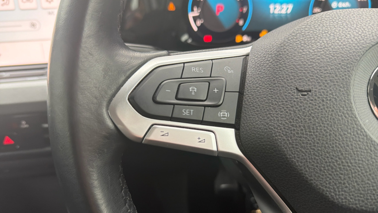 Volkswagen Golf 1.5 eTSI 150 Life 5dr DSG Petrol Hatchback